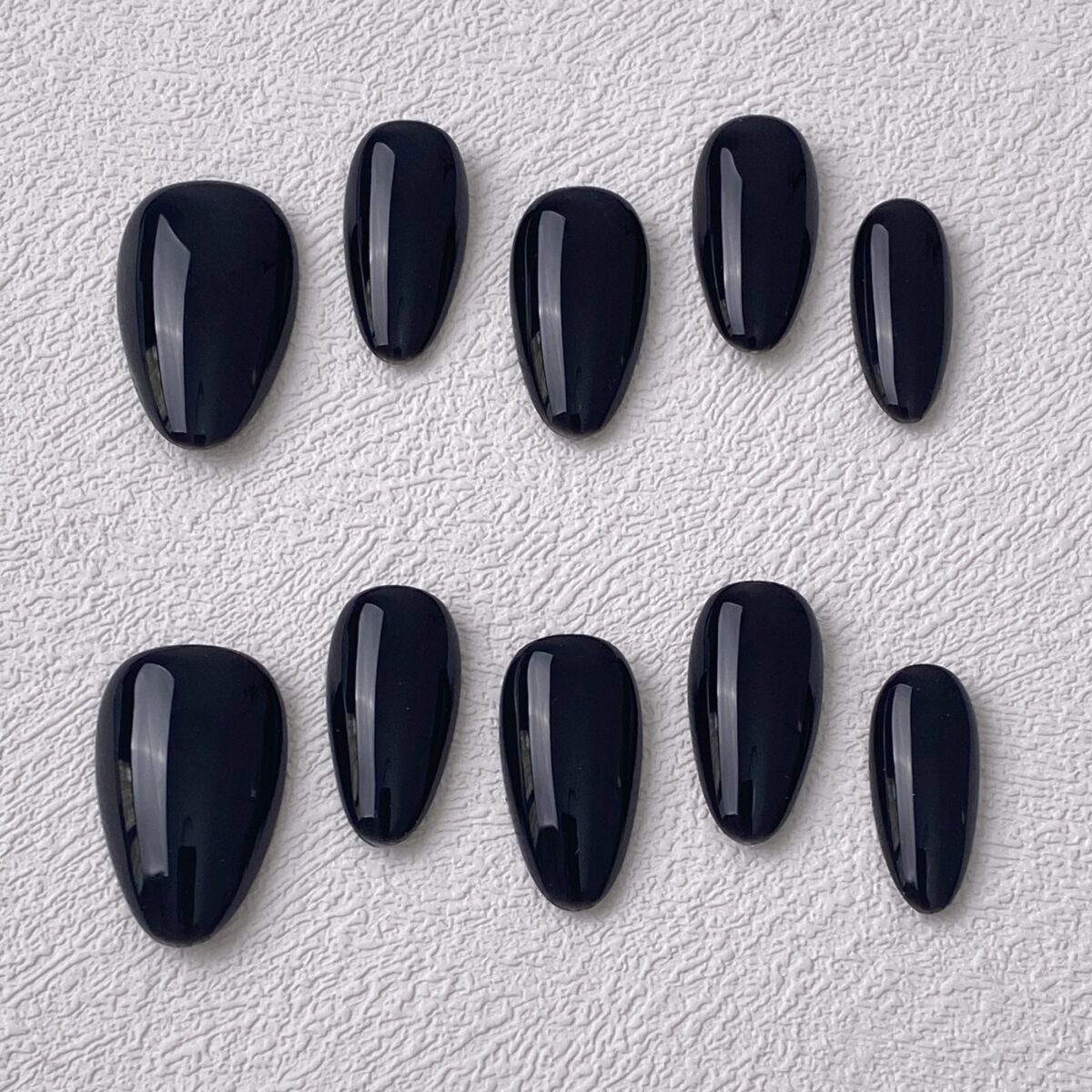 Handmade Press on Nails Black Black ManiTips