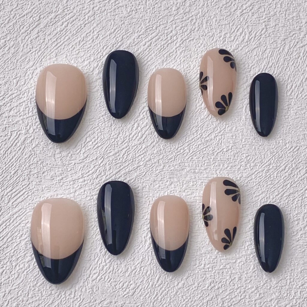 Handmade Press on Nails Black Spring ManiTips