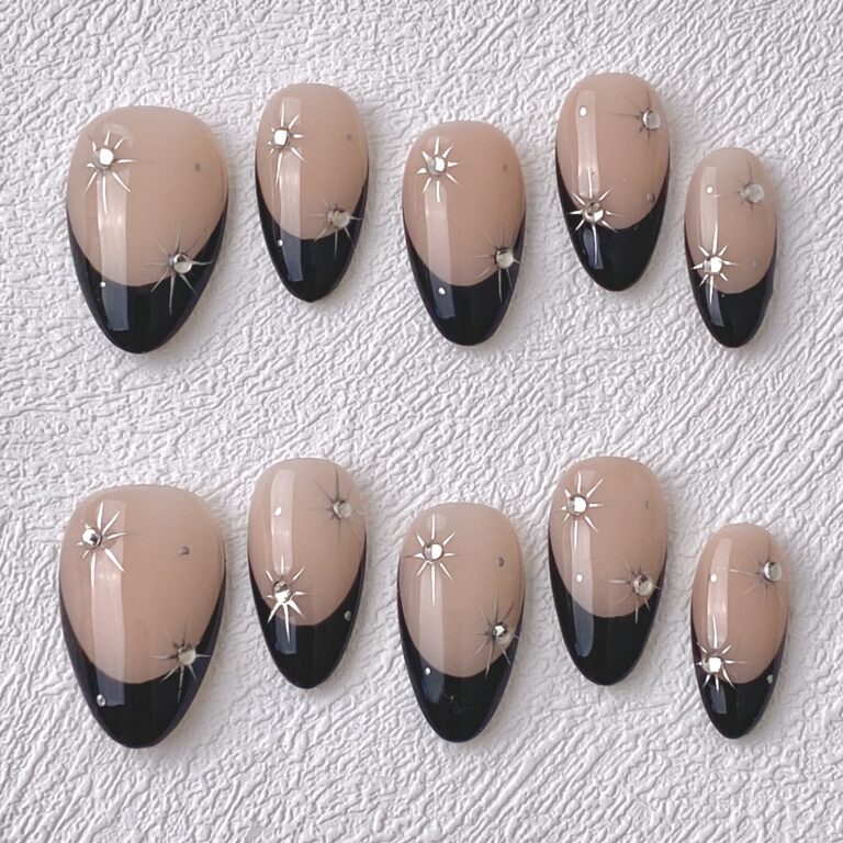 Handmade Press on Nails Black Stars ManiTips
