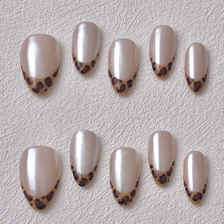 Handmade Press on Nails Chrome Leopard ManiTips