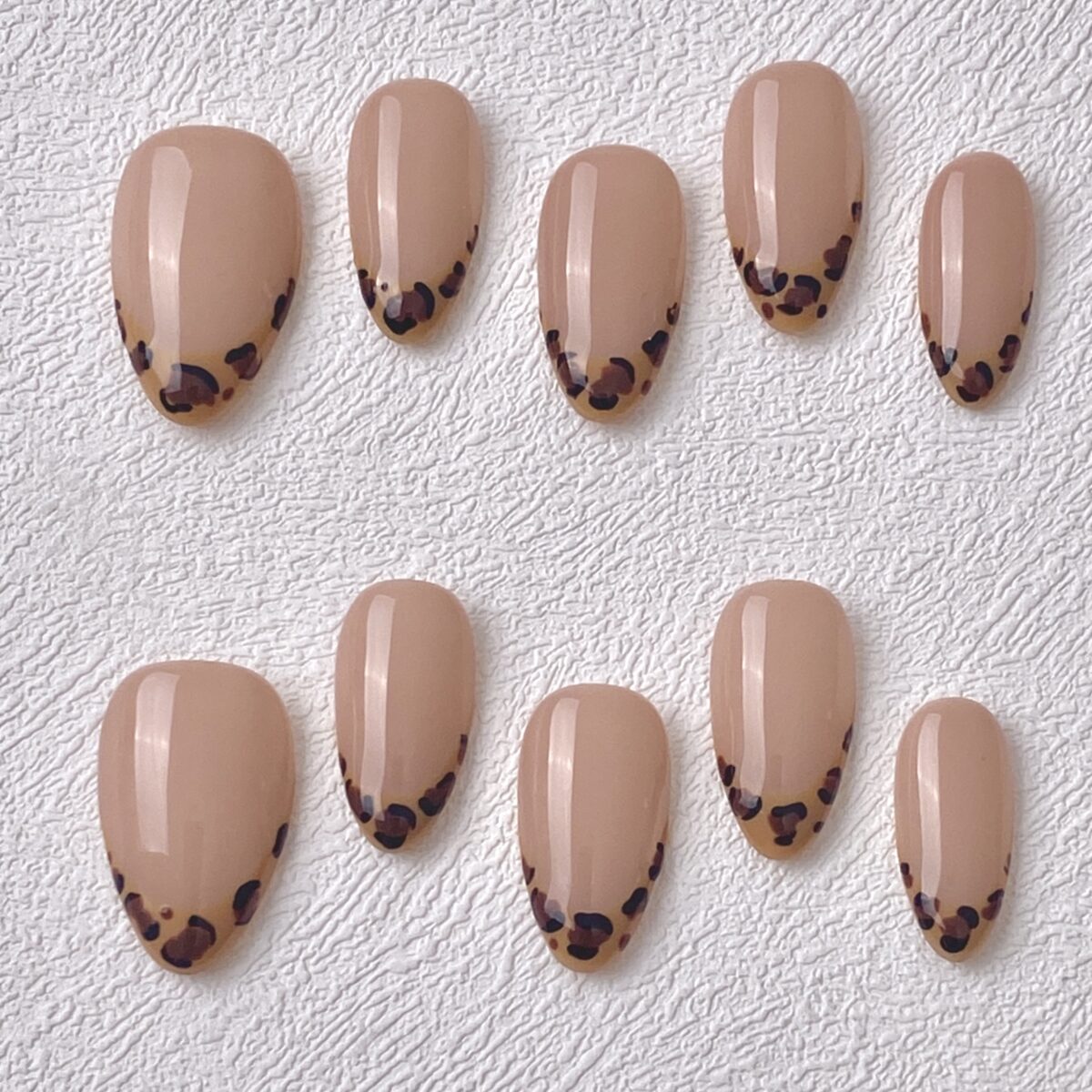 Handmade Press on Nails Gold Hawksbill Short Almond ManiTips