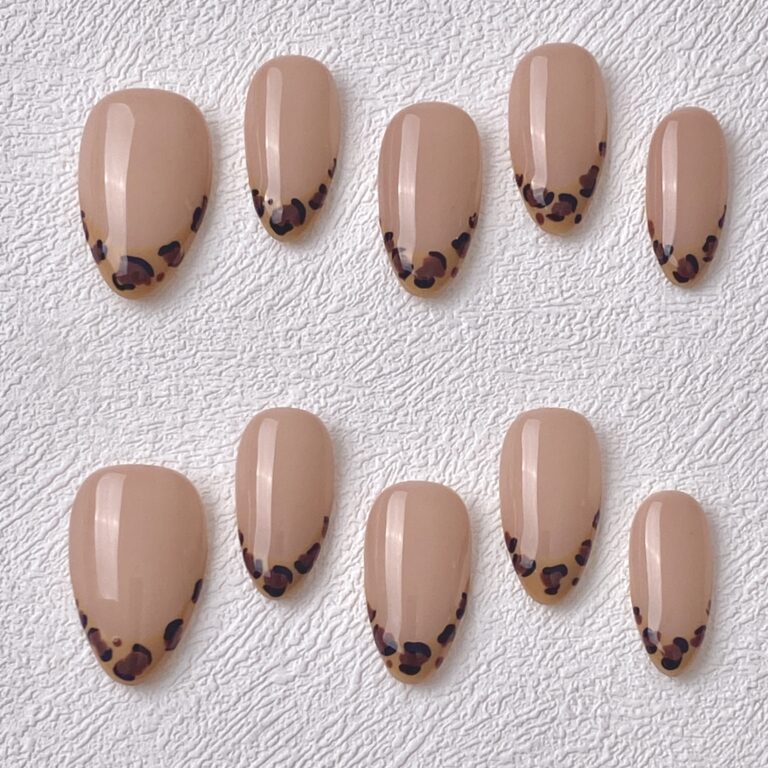 Handmade Press on Nails Gold Hawksbill Short Almond ManiTips