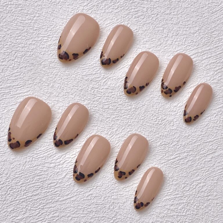 Handmade Press on Nails Gold Hawksbill Short Almond ManiTips