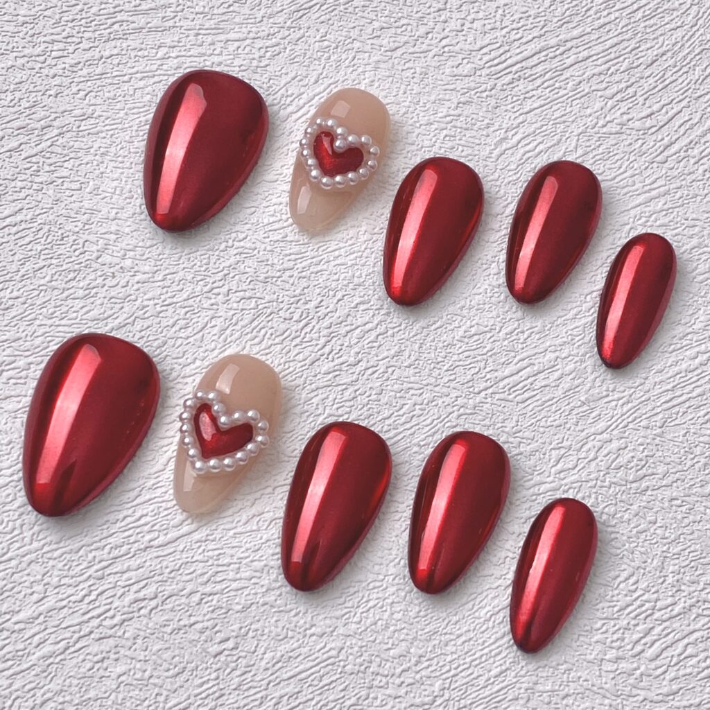 Handmade Press on Nails Shining Heart Short Almond ManiTips