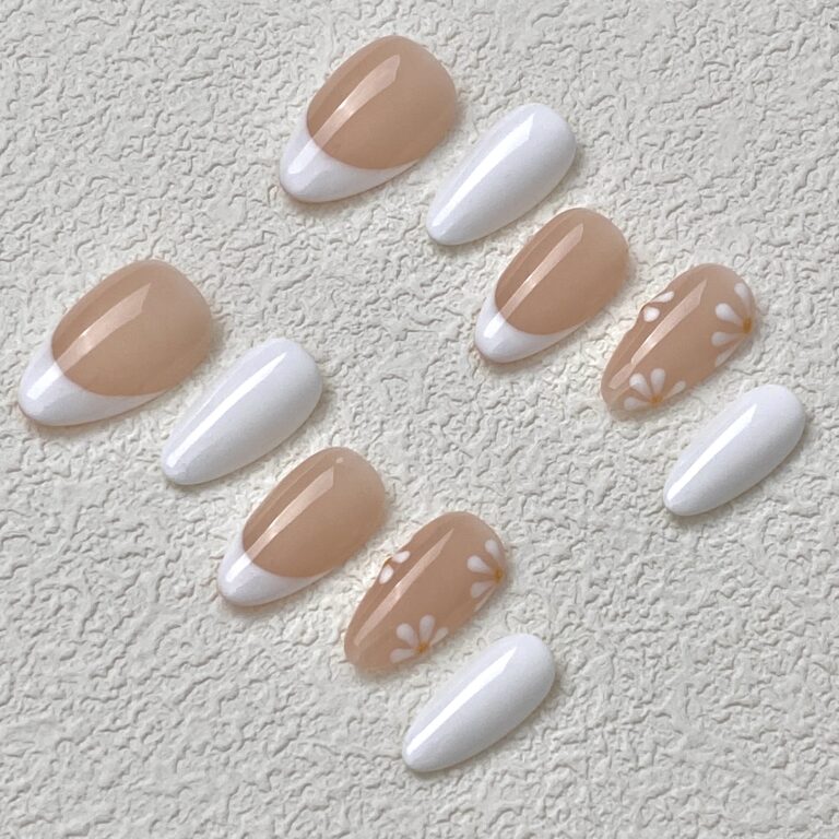 Handmade Press on Nails White Spring Short Almond ManiTips